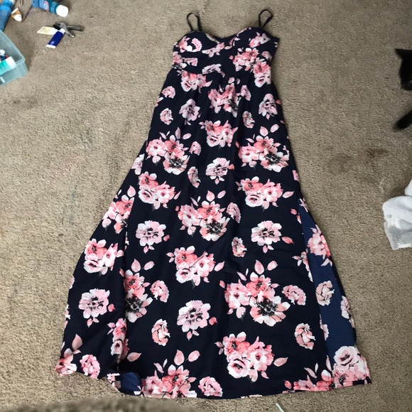 floral maxi dress - Picture 1 of 4